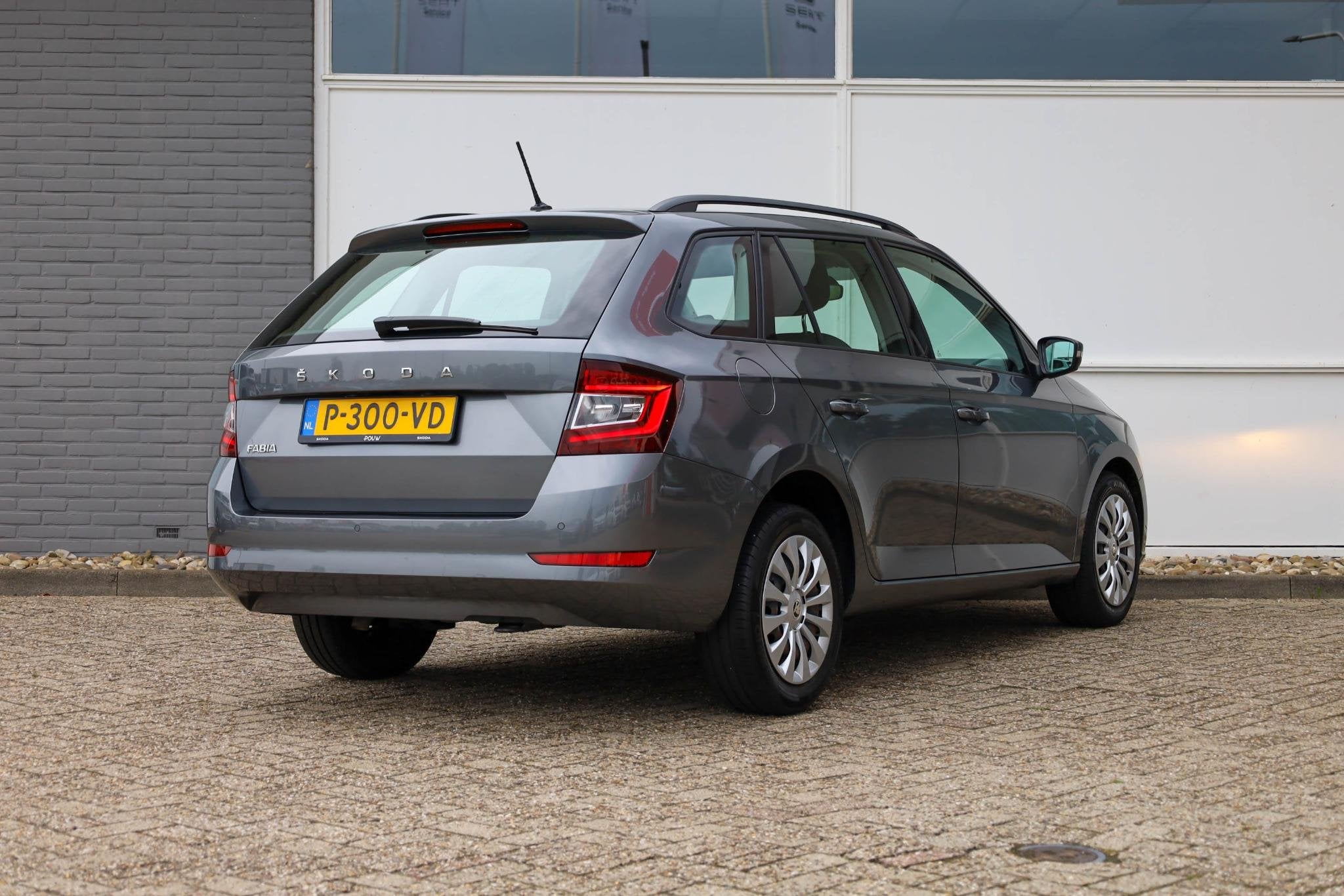 Skoda Fabia Combi 1.0 TSI 95pk Ambition | Cruise Control | P, Auto's, Voorwielaandrijving, 12 maanden, Stof, Gebruikt