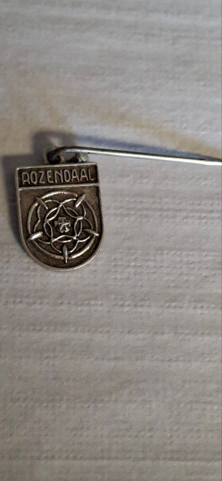 Vintage Speldje Rozendaal - Stadswapen, Ophalen of Verzenden