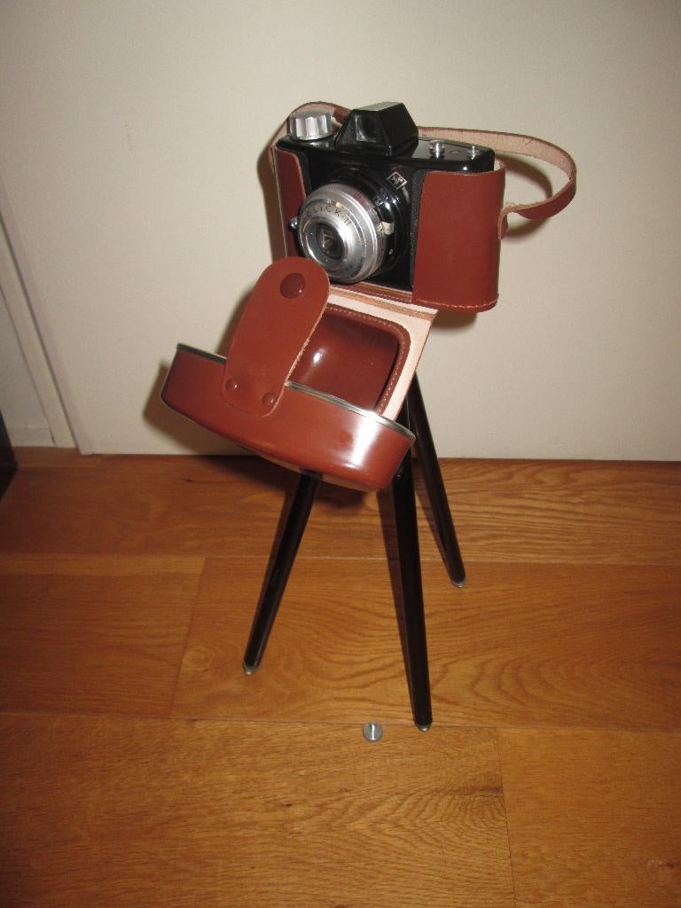 Agfa Click II achromat 1: 8.8 foto camera nieuwstaat statief, Ophalen of Verzenden, 1940 tot 1960, Fototoestel