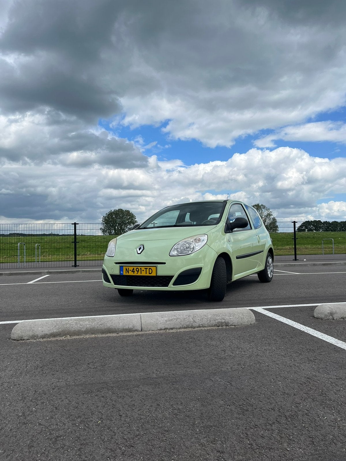 Renault Twingo 1.1 2008 Geel, Voorwielaandrijving, 31 €/maand, 4 cilinders, Geel