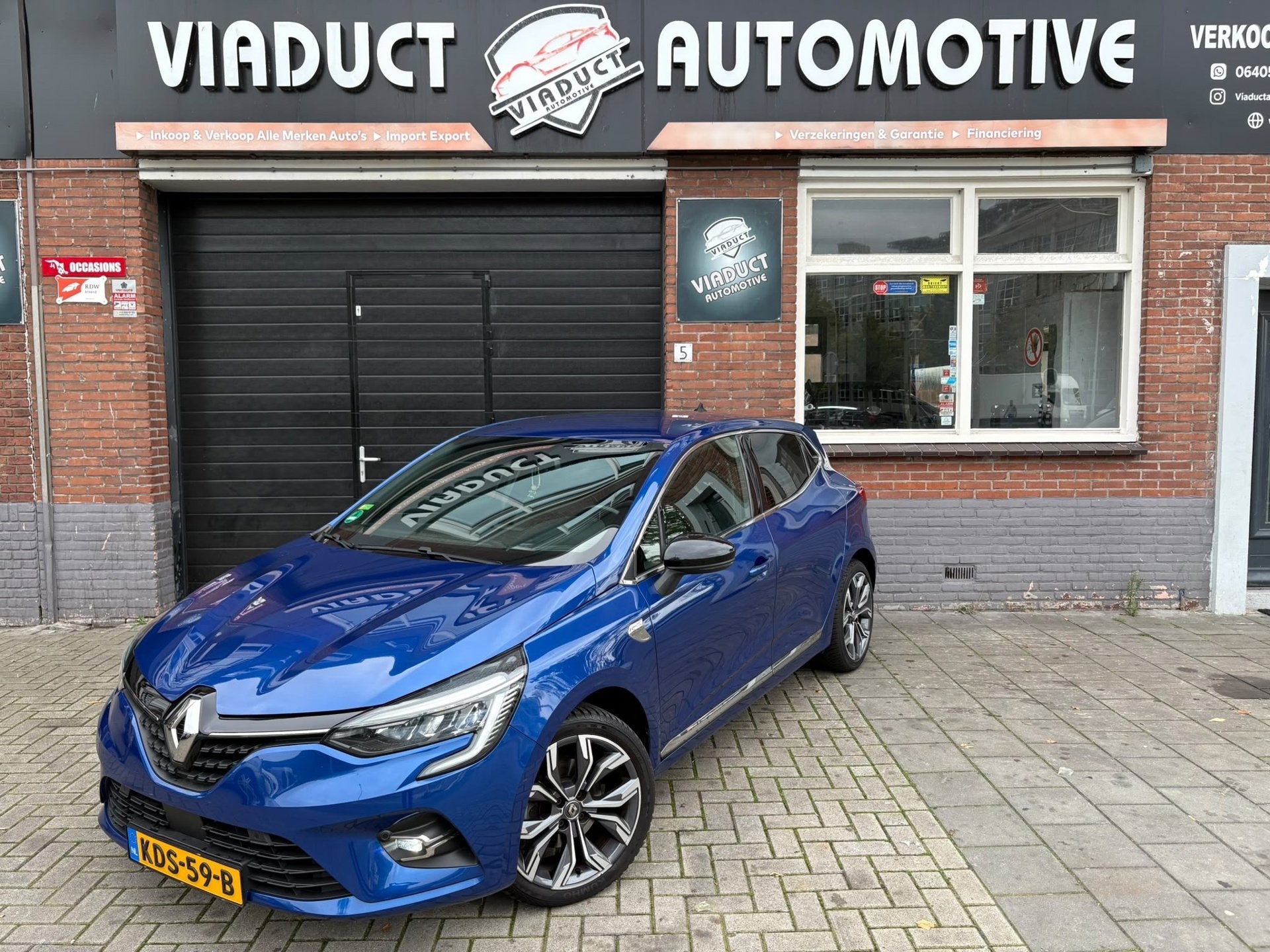 Renault CLIO 1.3 TCe Intens Automaat Carplay Climate Navigat, Gebruikt, 4 cilinders, Blauw, 615 kg