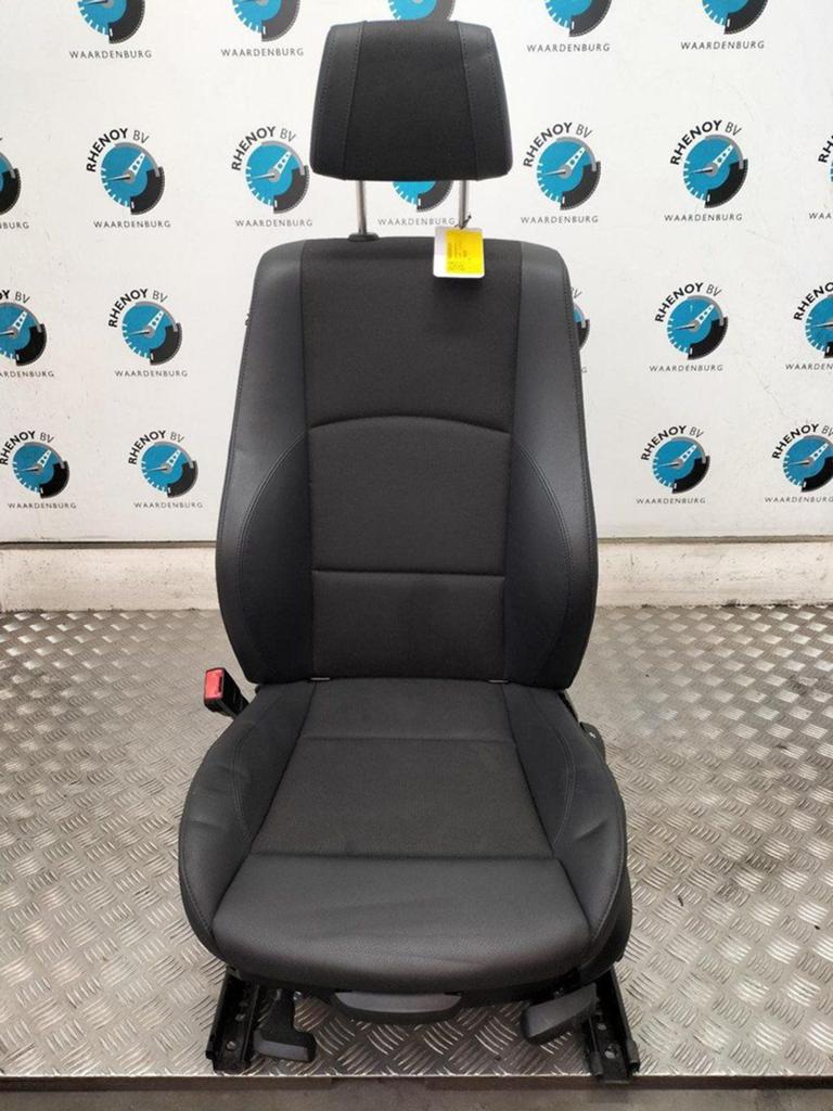 BMW 1 SERIES E87 LCI 118D STOEL VOOR 2010, Auto-onderdelen, Interieur en Bekleding, Ophalen of Verzenden, Gebruikt, Stiba lid