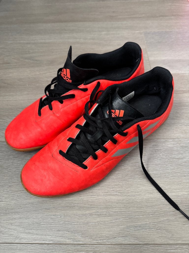 Adidas Zaalvoetbal-schoenen, Maat XS of kleiner, Schoenen, Ophalen of Verzenden, Zo goed als nieuw