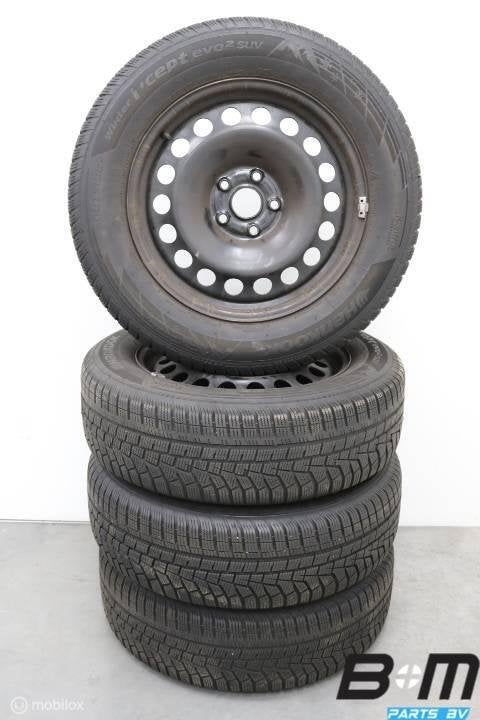 Set 17 inch velgen + winterbanden Q3 F3/Tiguan3 5QF601027J, Banden en Velgen, 17 inch, Winterbanden, Personenwagen