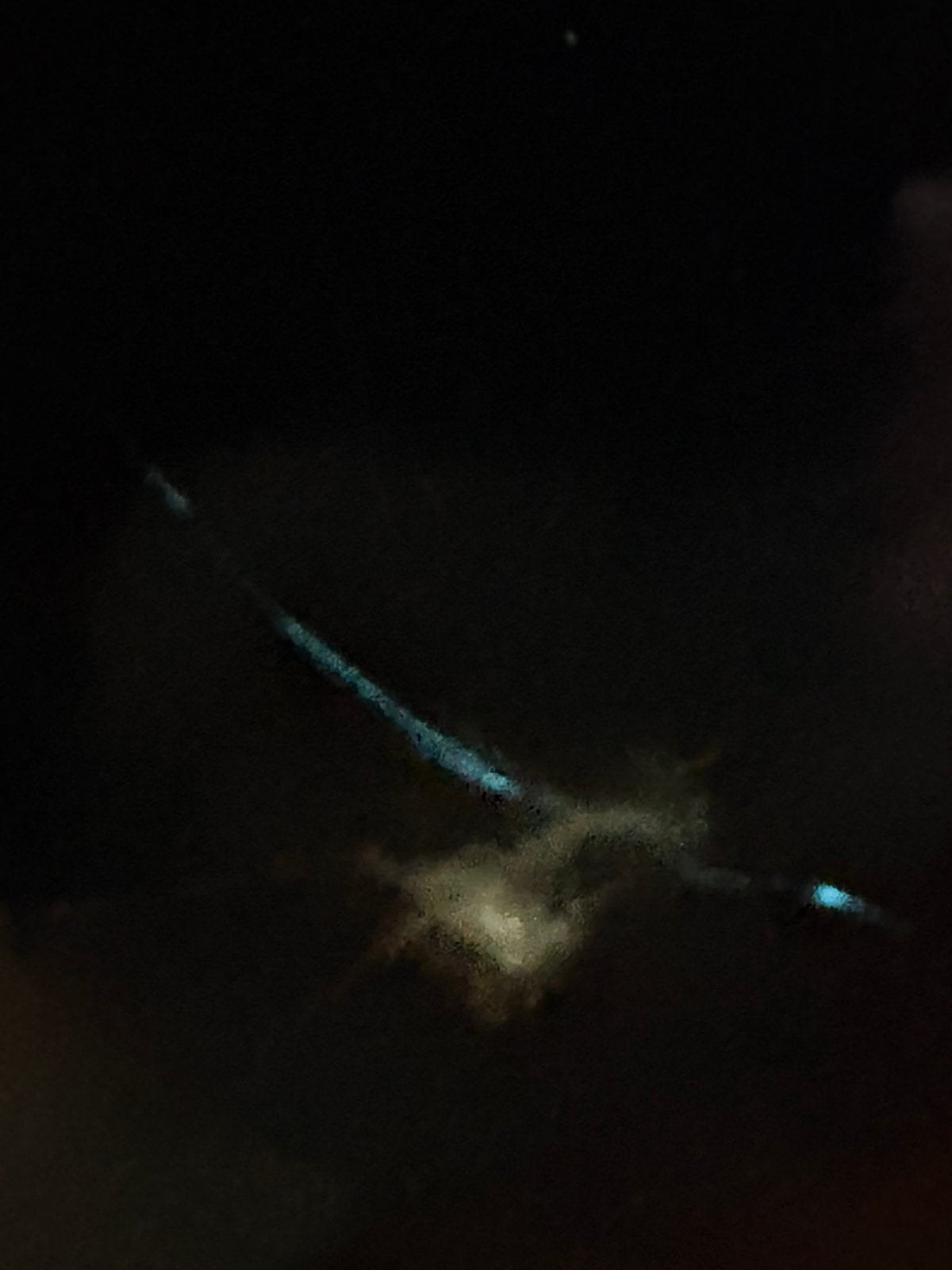 Foto 5 van DEFECTE LG OLED65C8PLA met een kapot scherm