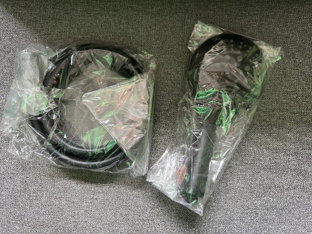 Nieuwe zwarte badkamerset met douchekop en badslang, Ophalen, Nieuw, Zwart, Handdoek