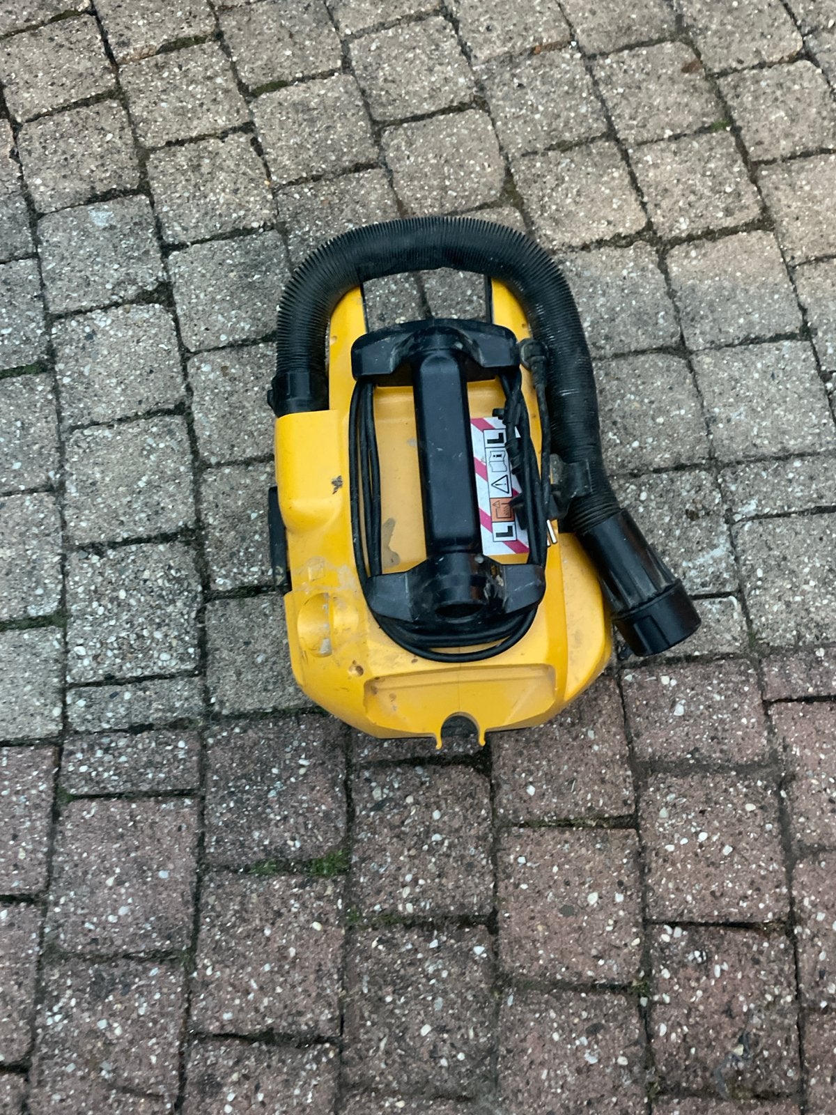 DeWalt Stofzuiger - Werkt nog goed!, Witgoed en Apparatuur, Ophalen, Gebruikt, Industriële stofzuiger, Reservoir