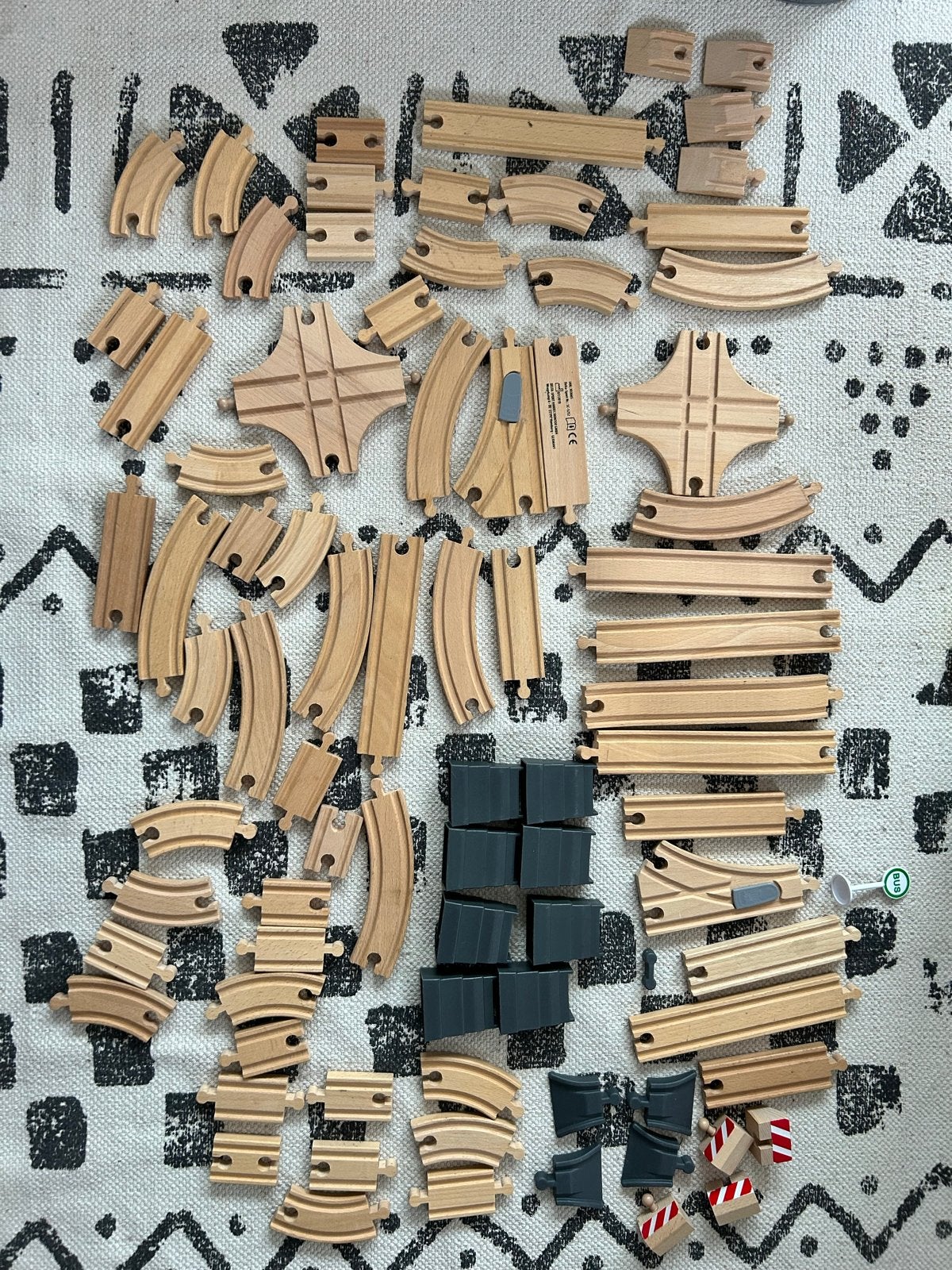 Grote set houten treinrails met accessoires, Kinderen en Baby's, Ophalen of Verzenden, Gebruikt, Rij- of Hobbelspeelgoed
