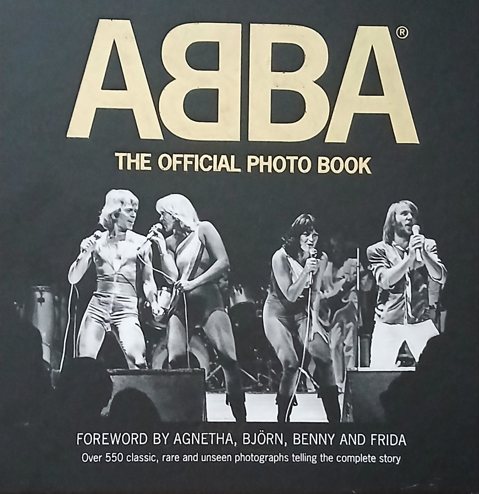 ABBA: The Official Photo Book Engelstalig, Ophalen of Verzenden, Zo goed als nieuw, Artiest, Agnetha, Björn, Benny en Frida (voorwoord)