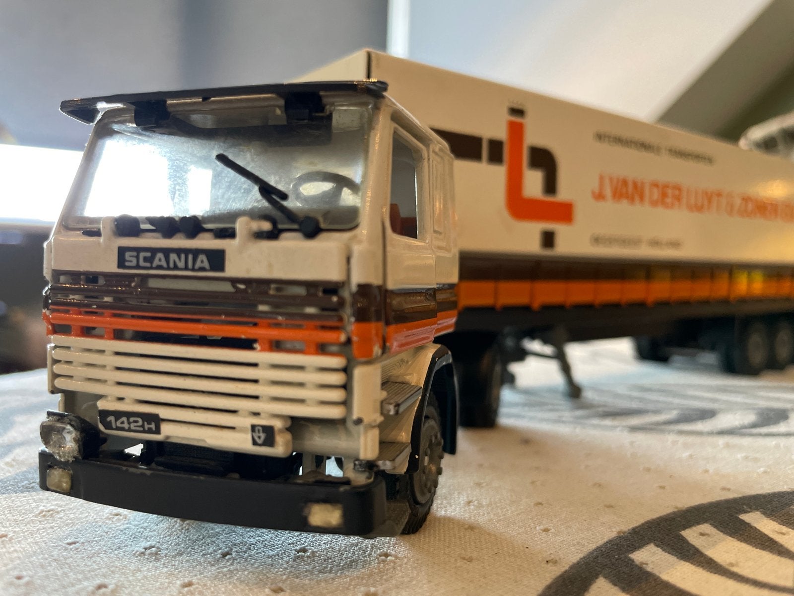 Scania 142H vrachtwagen met oplegger - J. van der Luyt, Hobby en Vrije tijd, Ophalen of Verzenden, Gebruikt, Overige merken