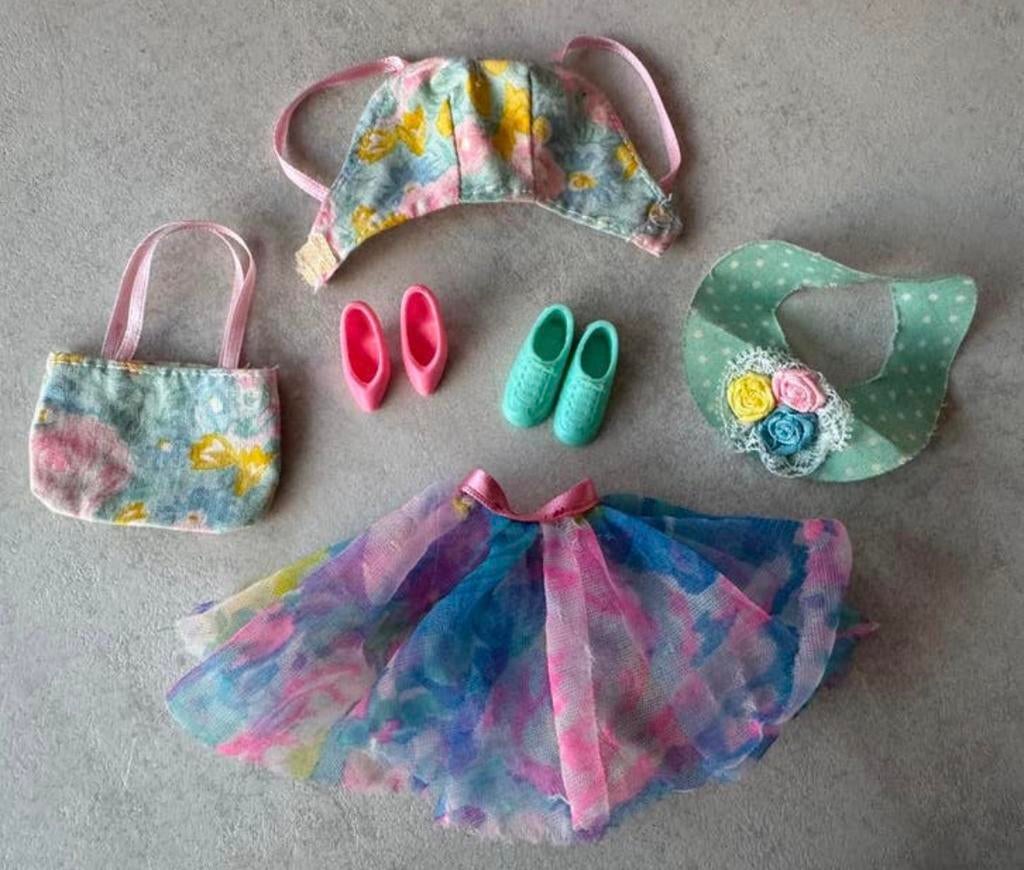 Barbie teen talk kleding en accessoires 1993, Ophalen of Verzenden, Gebruikt, Kleertjes