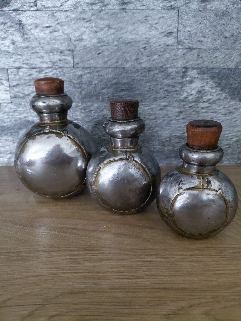 vintage metalen flesjes of Indiase waterdragers, veldflesjes, Ophalen of Verzenden