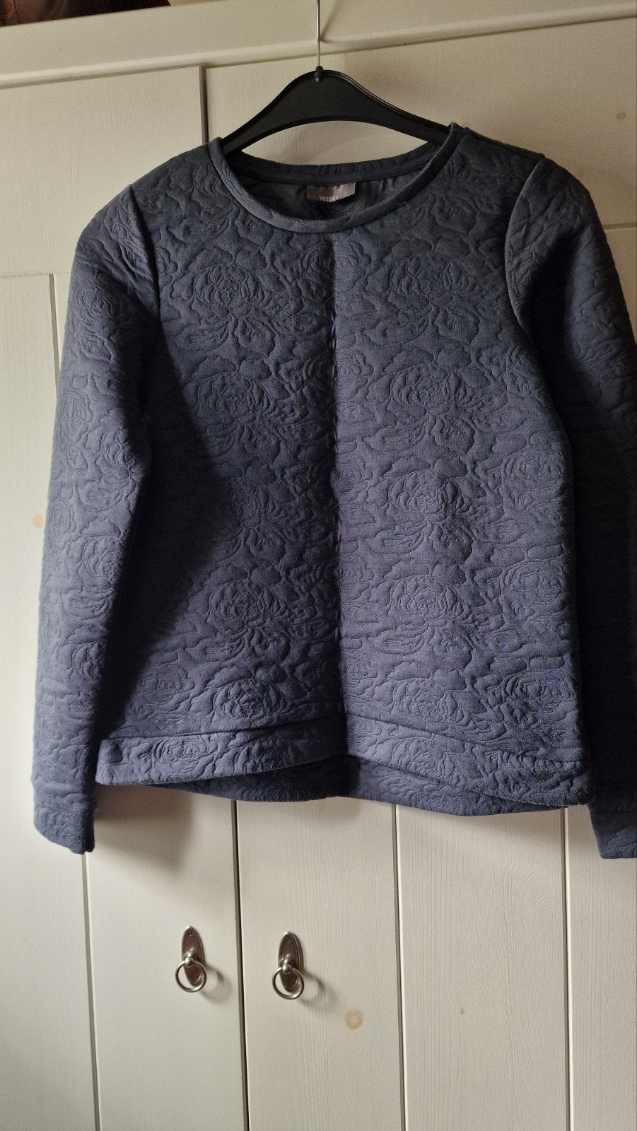 sweater mt M, Ophalen, Zo goed als nieuw, Maat 38/40 (M), Blauw