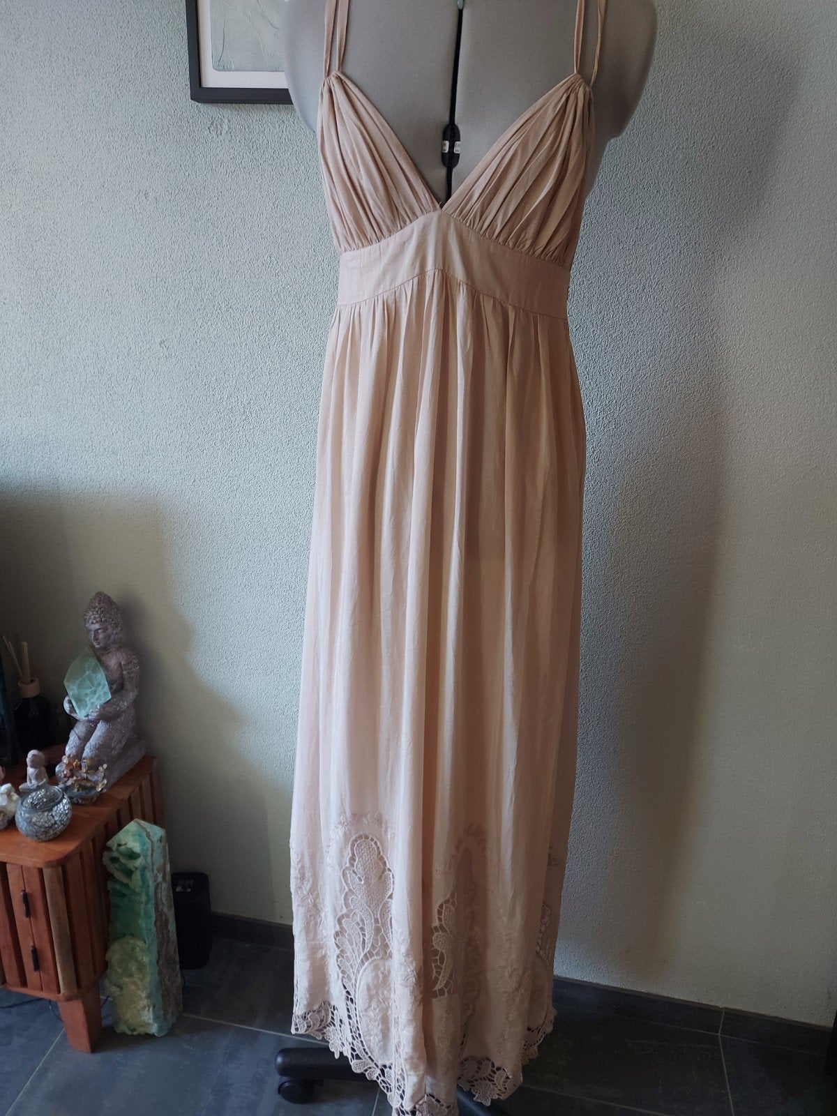 Elegante lange jurk Etxart & Panno - Beige Nude, Kleding | Dames, Maat 38/40 (M), Verzenden, Beige, Zo goed als nieuw
