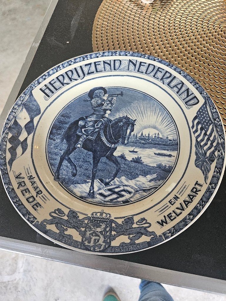 Te koop: bevrijdingsbord, Ophalen