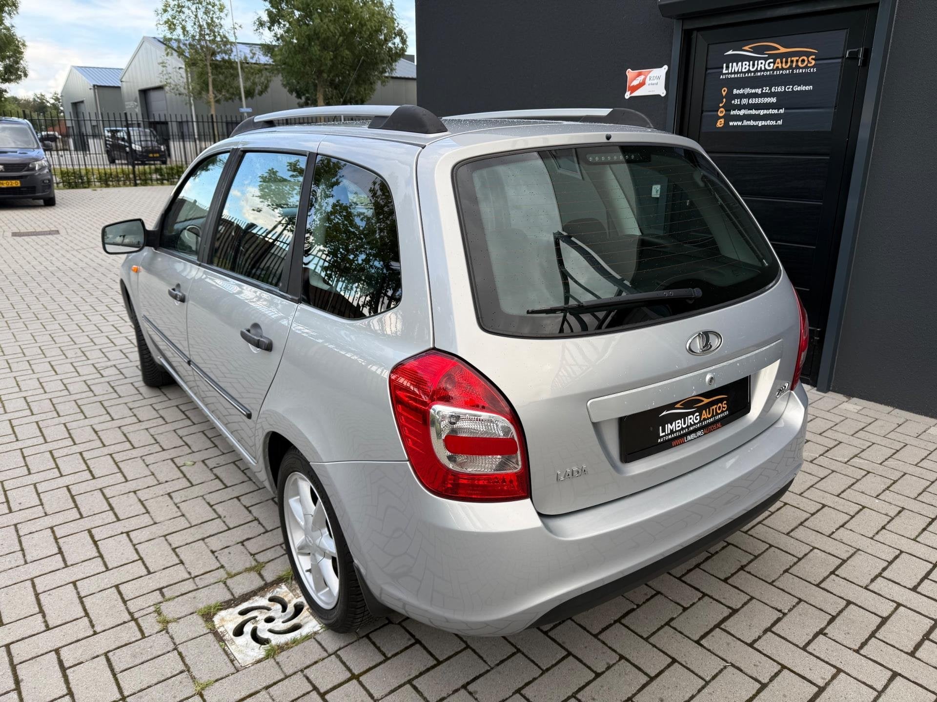 Lada Kalina 2194 Airco Elek Ramen Stoelverwarming! LPG, Auto's, Stof, Gebruikt, Zwart, 4 cilinders