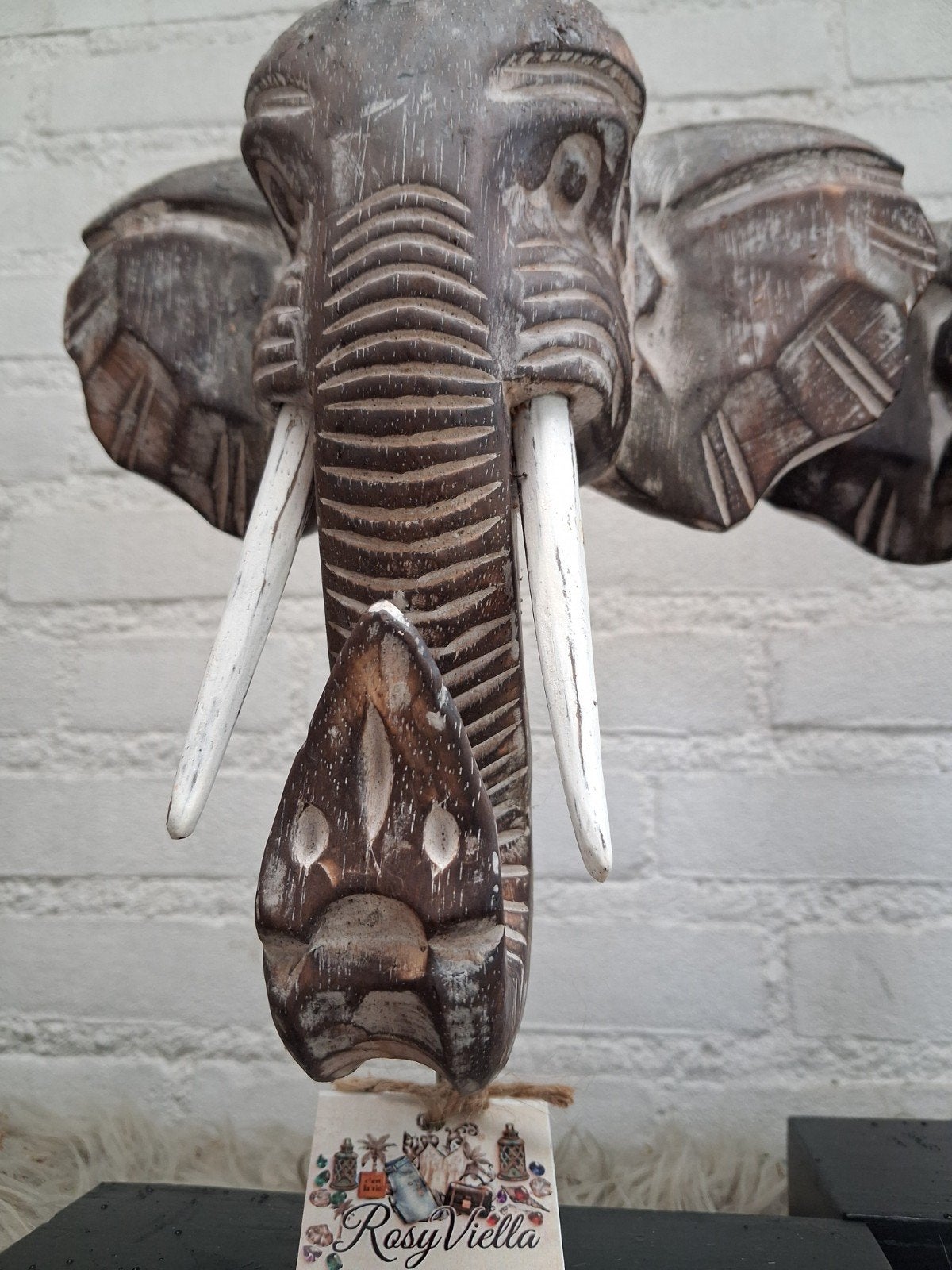 set van 2 
Elephant on stand
Wood
Handmade, Verzamelen, Verzenden, Nieuw