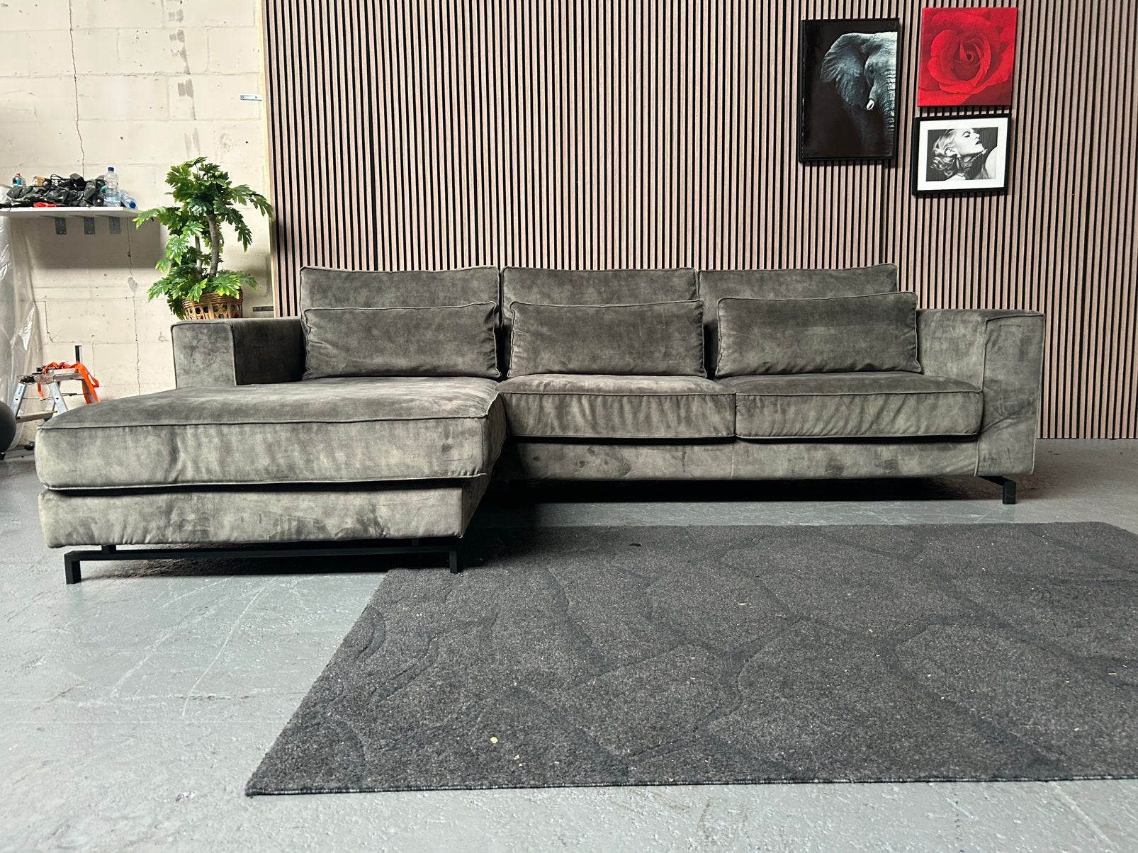 GRATIS LEVERING Loungebank Velvet Groen 313X202 GEREINIG, Groen velvet loungebank, Hoekbank, 300 cm of meer, Ophalen of Verzenden