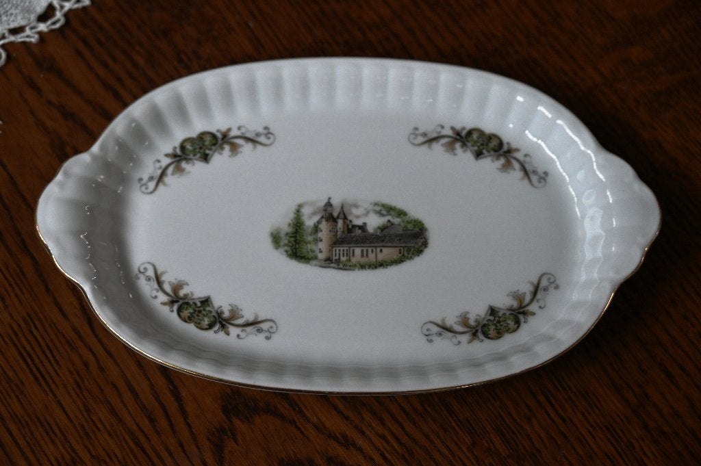 Schaaltje onderschaaltje roomstel kastelen servies, Gebruikt, Ophalen of Verzenden, Schaal of Schalen, Overige stijlen