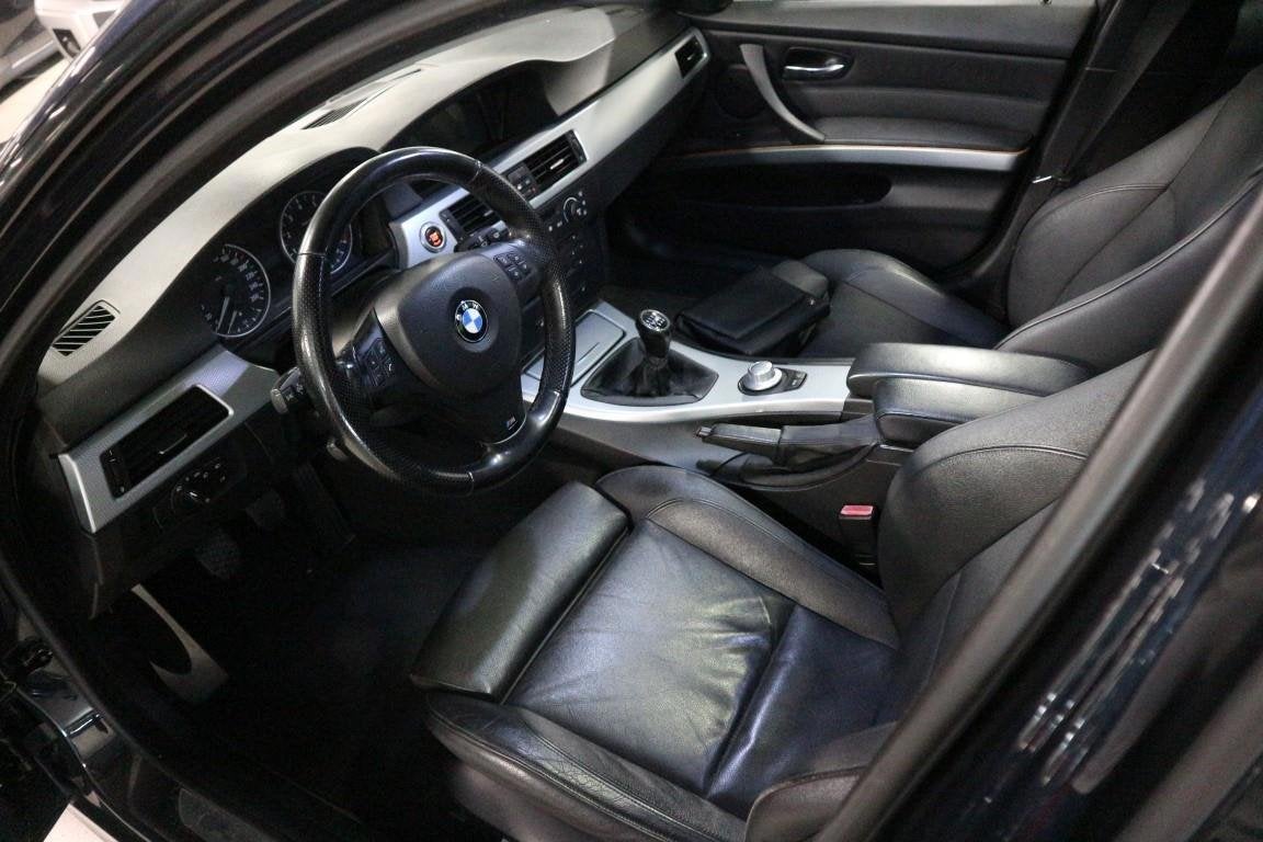 BMW 3-serie 320si 173PK / M-PAKKET / REVISIE MOTOR TWV 19000, Auto's, BMW, Gebruikt, 4 cilinders, Blauw, Bedrijf