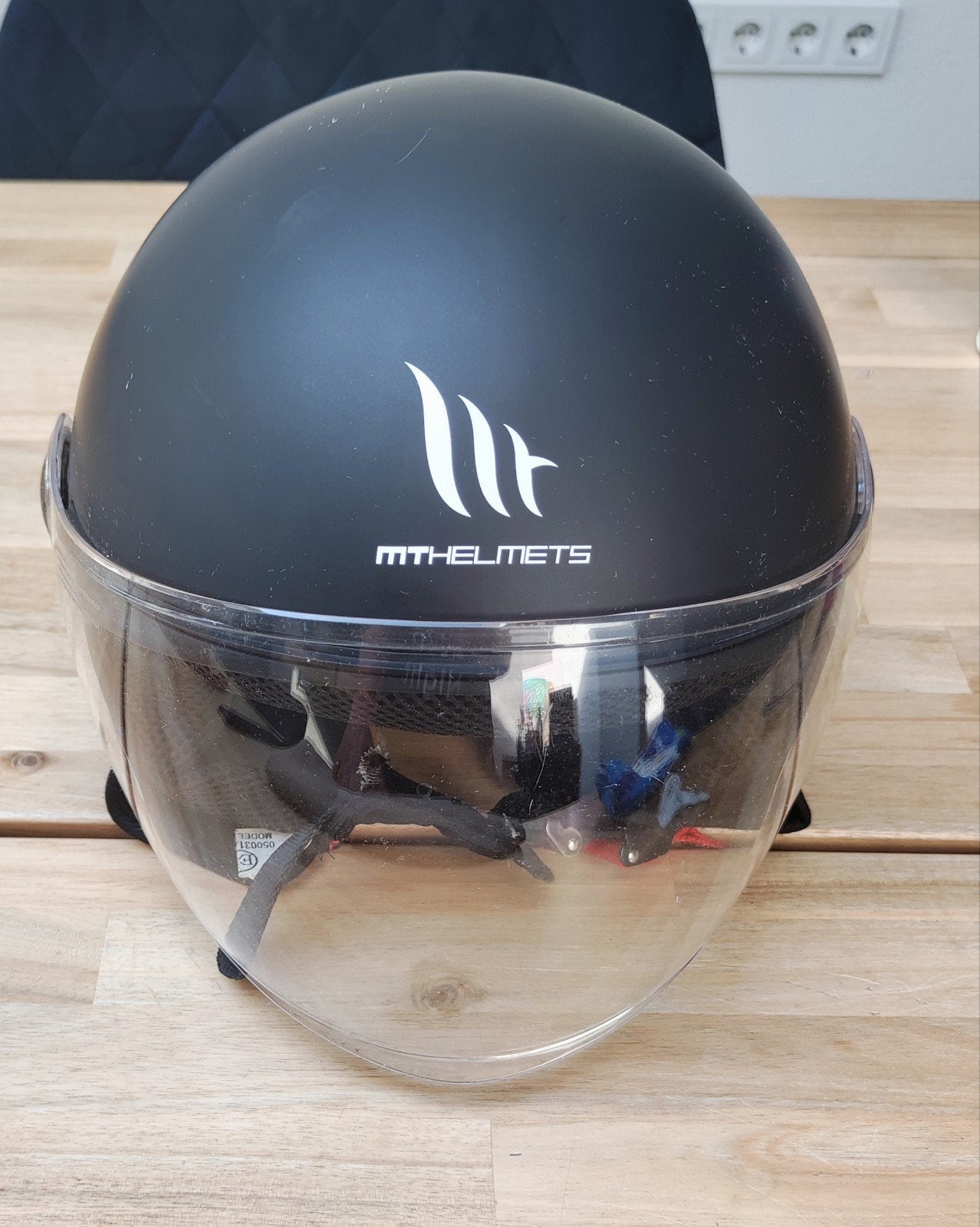 Sportieve en lekker zittende helm met open klapbaar vizier., Ophalen of Verzenden, Gebruikt