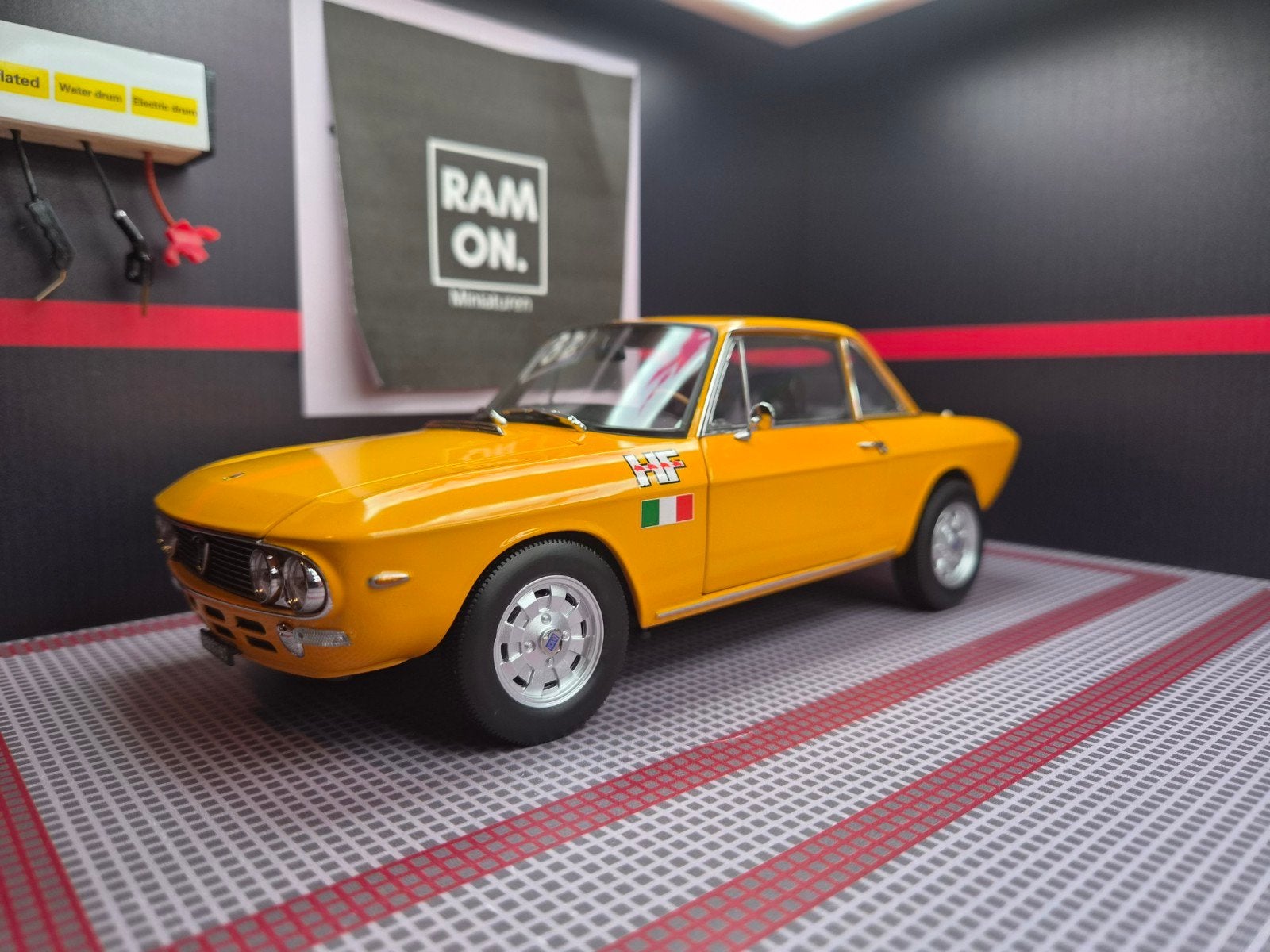 1/18 Lancia Fulvia 1600 HF 1971, Ophalen of Verzenden, Zo goed als nieuw, Auto, Norev
