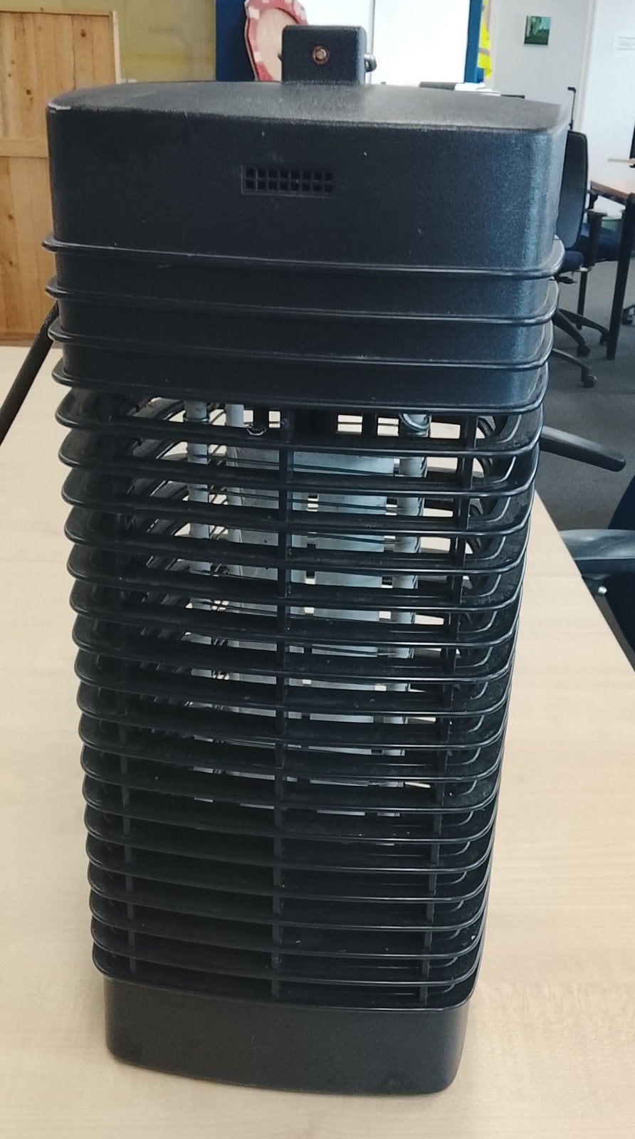 Zwarte elektrische insectenverdelger (muggenlamp), Ophalen of Verzenden, Gebruikt