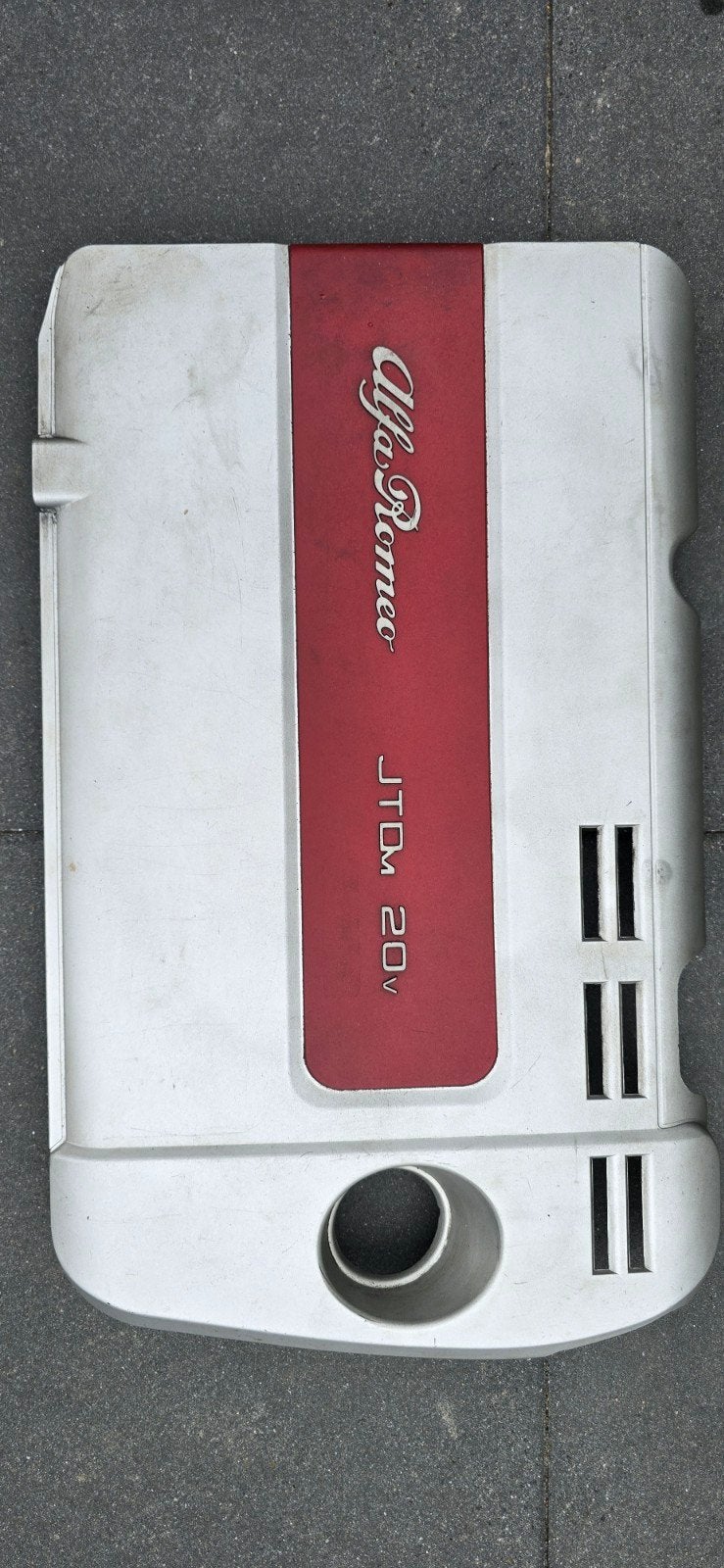 Alfa Romeo 159 2.4 JTDm motorafdekkap, Ophalen