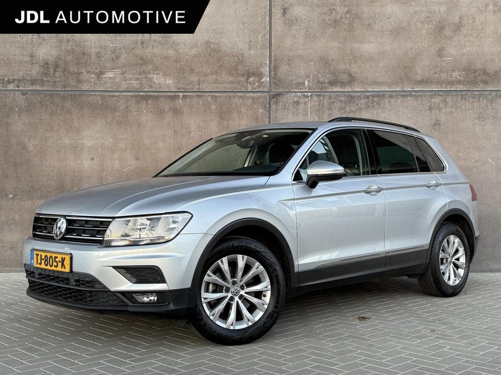 Volkswagen Tiguan 1.4 TSI ACT Comfortline Business | Trekhaa, Auto's, Volkswagen, 4 cilinders, 150 pk, Origineel Nederlands, SUV of Terreinwagen