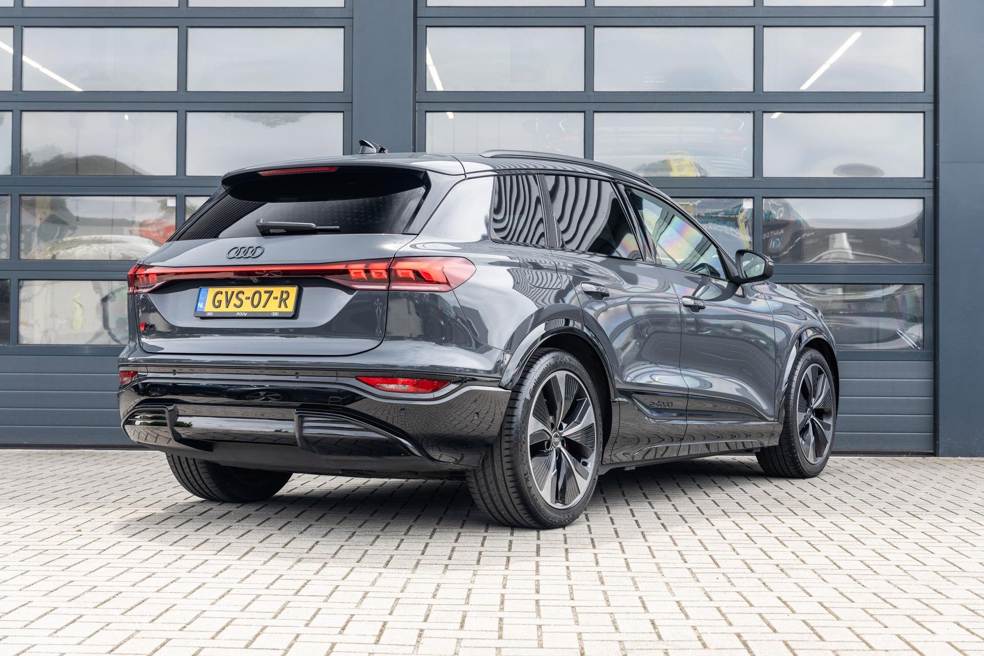 Audi Q6 e-tron 388pk S edition quattro 100 kWh | B&O 3D Audi, Automaat, 12 maanden, Stof, Gebruikt