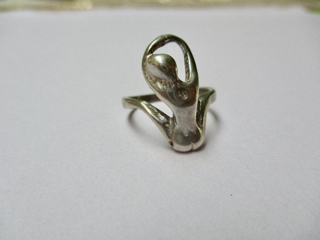 Zilveren aparte ring 17.5 mm. ø model naakte vrouw 835zilver, Verzenden, Zo goed als nieuw, 17 tot 18, Dame of Heer