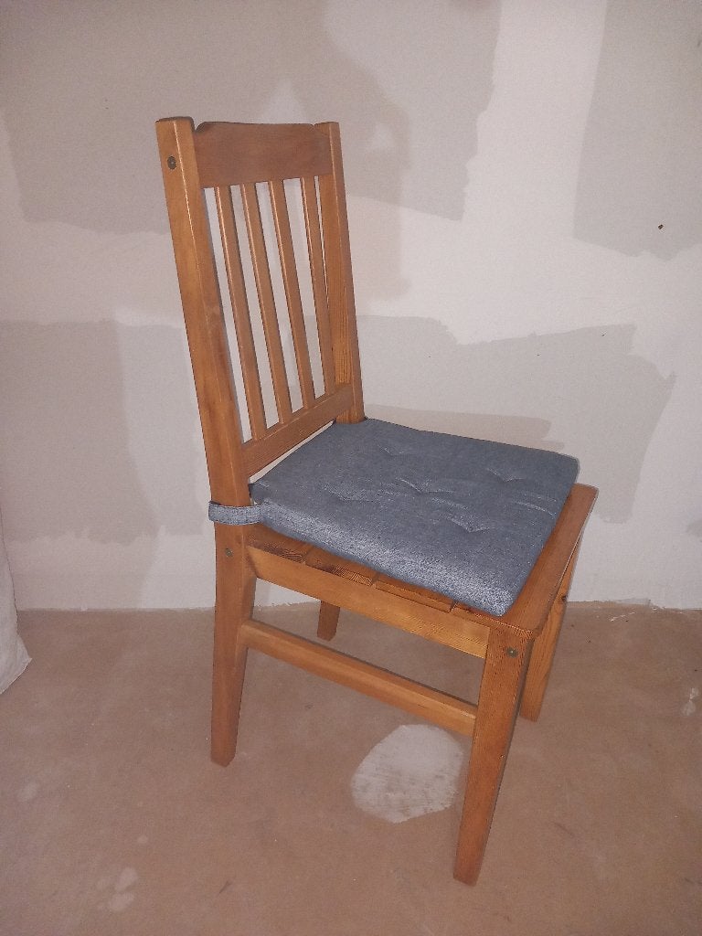 ikea stoel 2, Huis en Inrichting, Stoelen, Ophalen, Gebruikt, Bruin, Eén