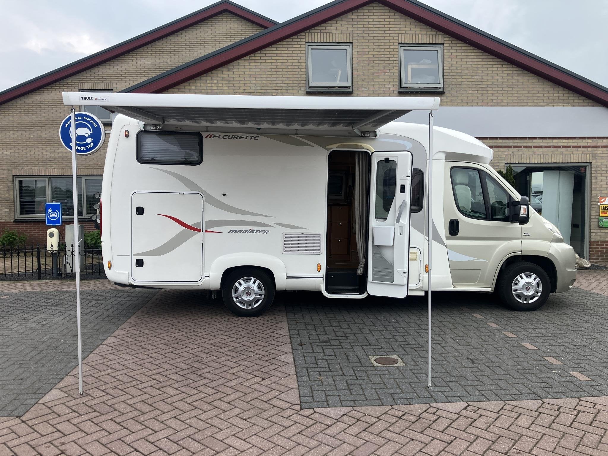 Fleurette Fleurette f65lbm | Trekhaak | Camera | Nieuwe APK, Caravans en Kamperen, Overige merken, Standaard zit, Tot en met 2