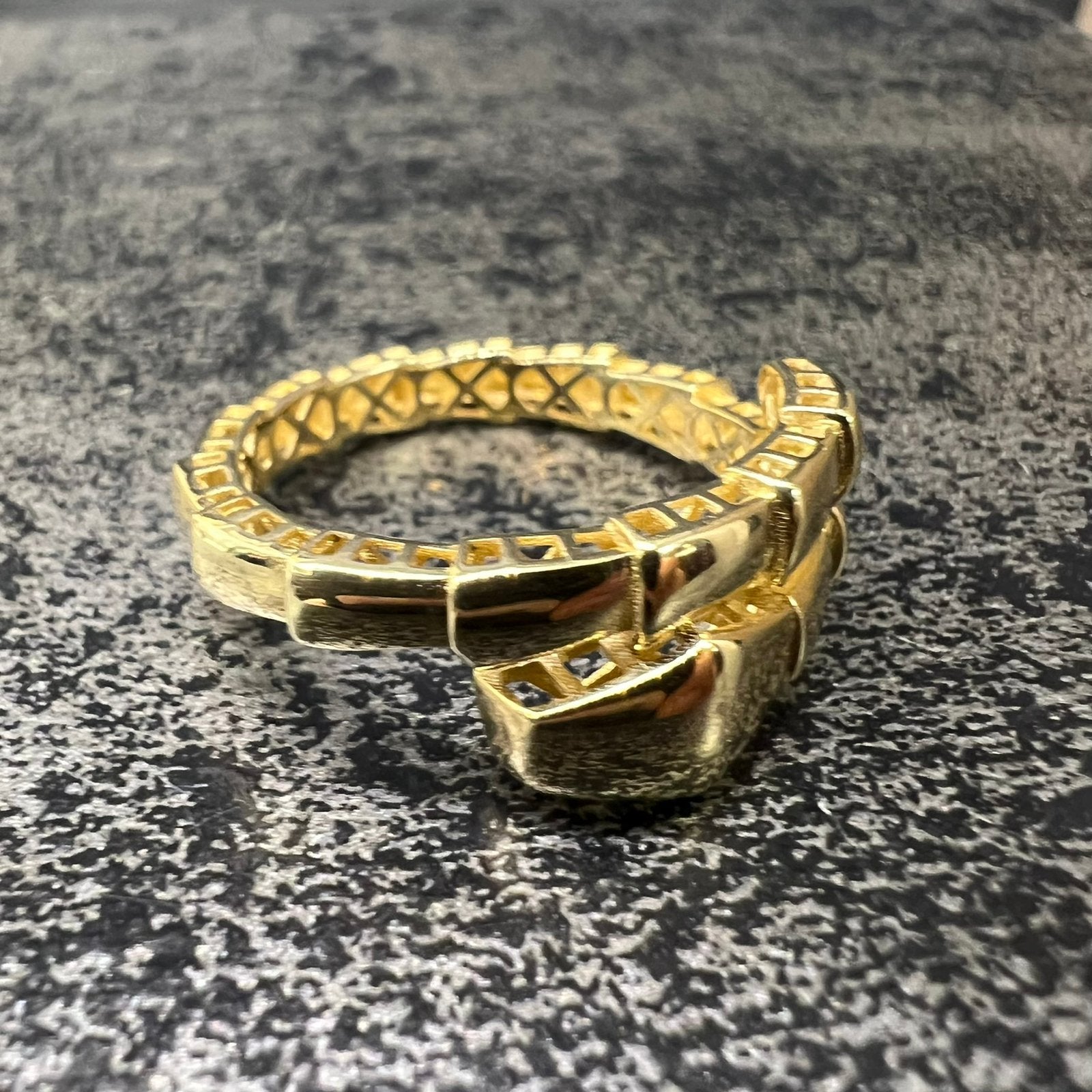 14 karaat gouden ring slang model, Sieraden, Tassen en Uiterlijk, Ophalen of Verzenden, Nieuw, Goud, Dame