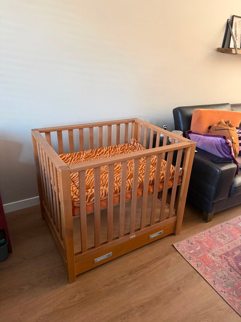 Baby box inclusief toebehoren, Kinderen en Baby's, Boxen, Ophalen, Zo goed als nieuw, Vierkant, In hoogte verstelbaar