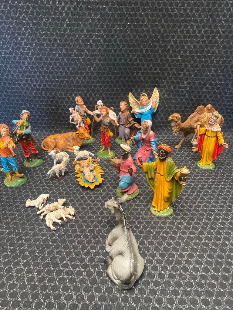 Handgeschilderde kerstgroep. Italaanse makelij., Ophalen of Verzenden, Zo goed als nieuw, Nvt, Nvt