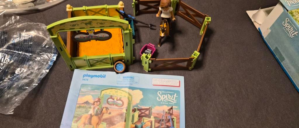 Playmobil Spirit Paardenstal met Lucky en Spirit, Ophalen of Verzenden, Zo goed als nieuw