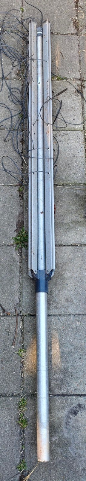 Brabantia 40t aluminium droogmolen

Snoer moet vervangen wor, Ophalen, Zo goed als nieuw, Droogmolen