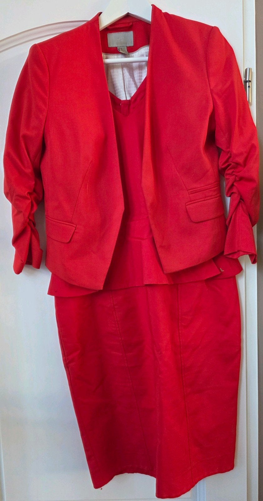 damesset, Zo goed als nieuw, Boven de knie, Rood, Ophalen