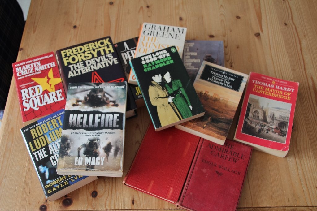 Lot boeken - 9 stuks - Engels detective/ thriller/literatuur, Antiek en Kunst, Ophalen of Verzenden