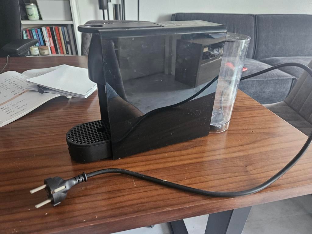 Krups Nespresso Essenza Mini - Zwart, Gebruikt, Espresso apparaat, Ophalen of Verzenden, 1 kopje