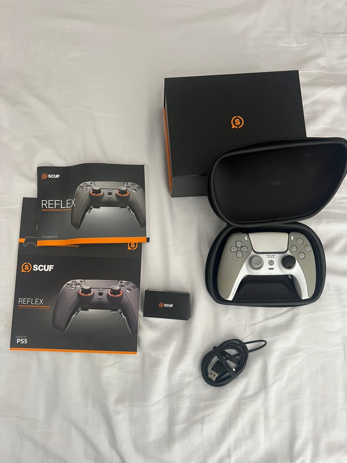 SCUF Reflex PS5 Controller + Case + Doos Compleet, Spelcomputers en Games, Verzenden, Gebruikt