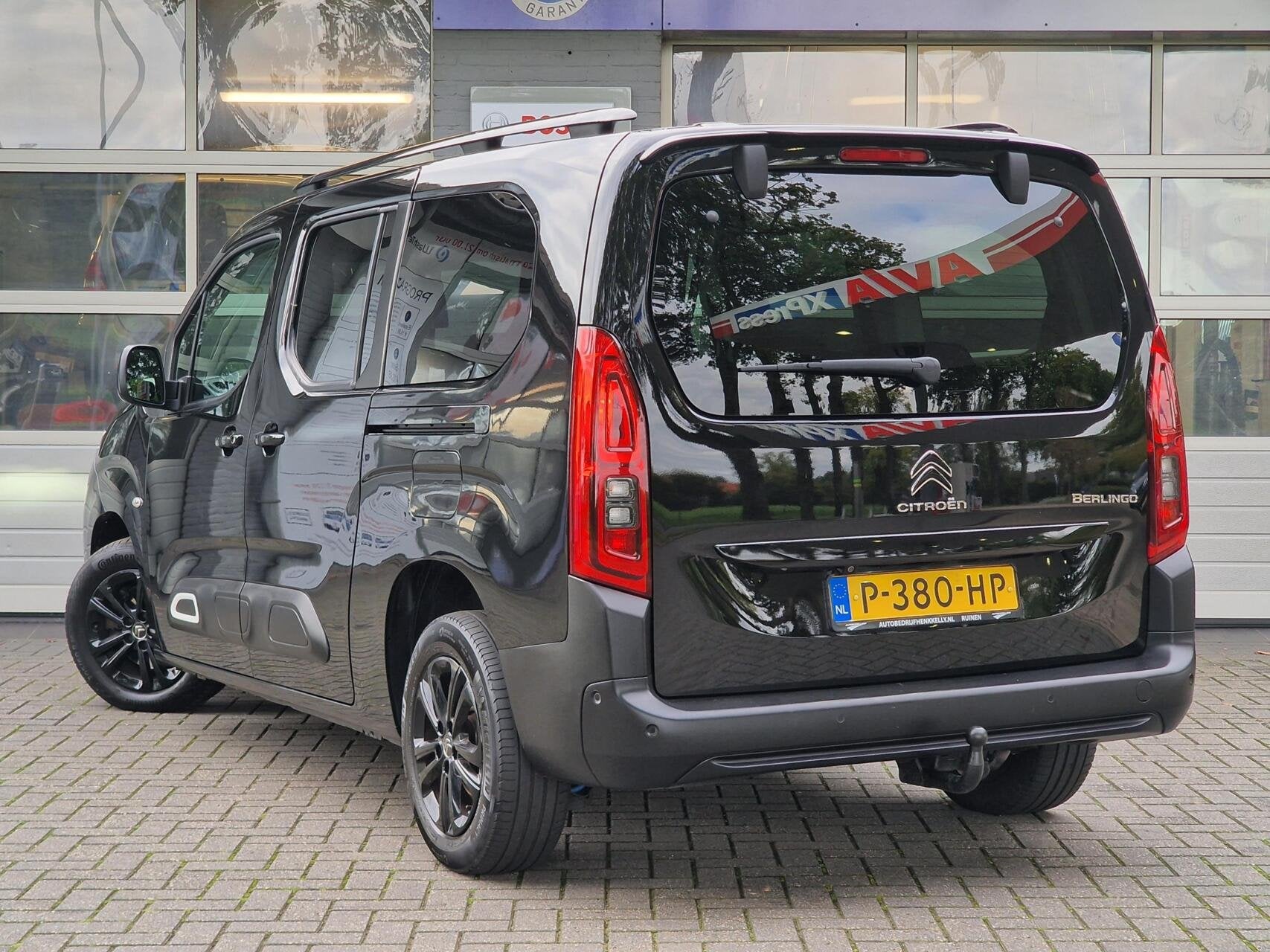 Citroen Berlingo XL 1.2 PureTech Shine 7p.|Automaat|Clima|Ca, Auto's, Gebruikt, Euro 6, 1199 cc, Met garantie (alle)