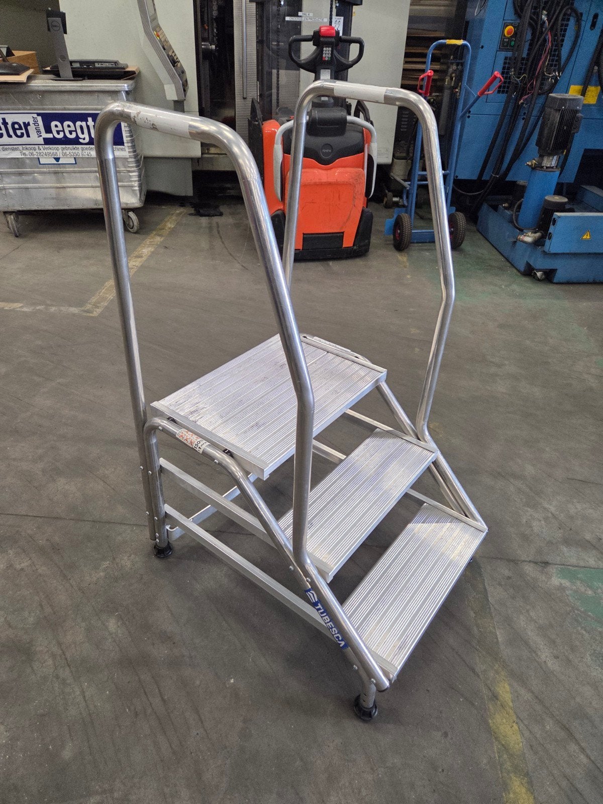 Tubesca Aluminium Trapladder met 3 Treden en Leuningen, Doe-het-zelf en Verbouw, Ladders en Trappen, Ophalen of Verzenden