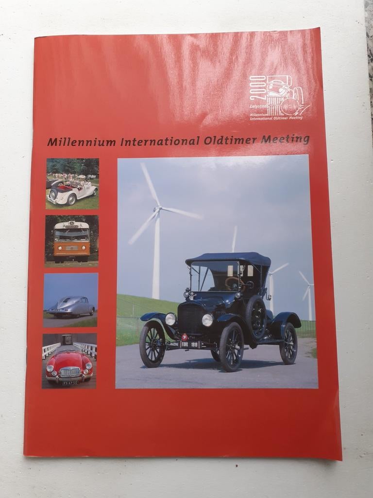 Te koop: boek oldtimerdag Lelystad 2000, Ophalen of Verzenden