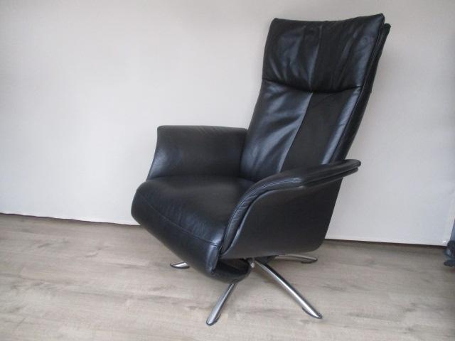 NIEUWSTAAT Hjort Knudsen relax fauteuil zwart leer rvs Large, Ophalen, Zo goed als nieuw, Leer, 50 tot 75 cm