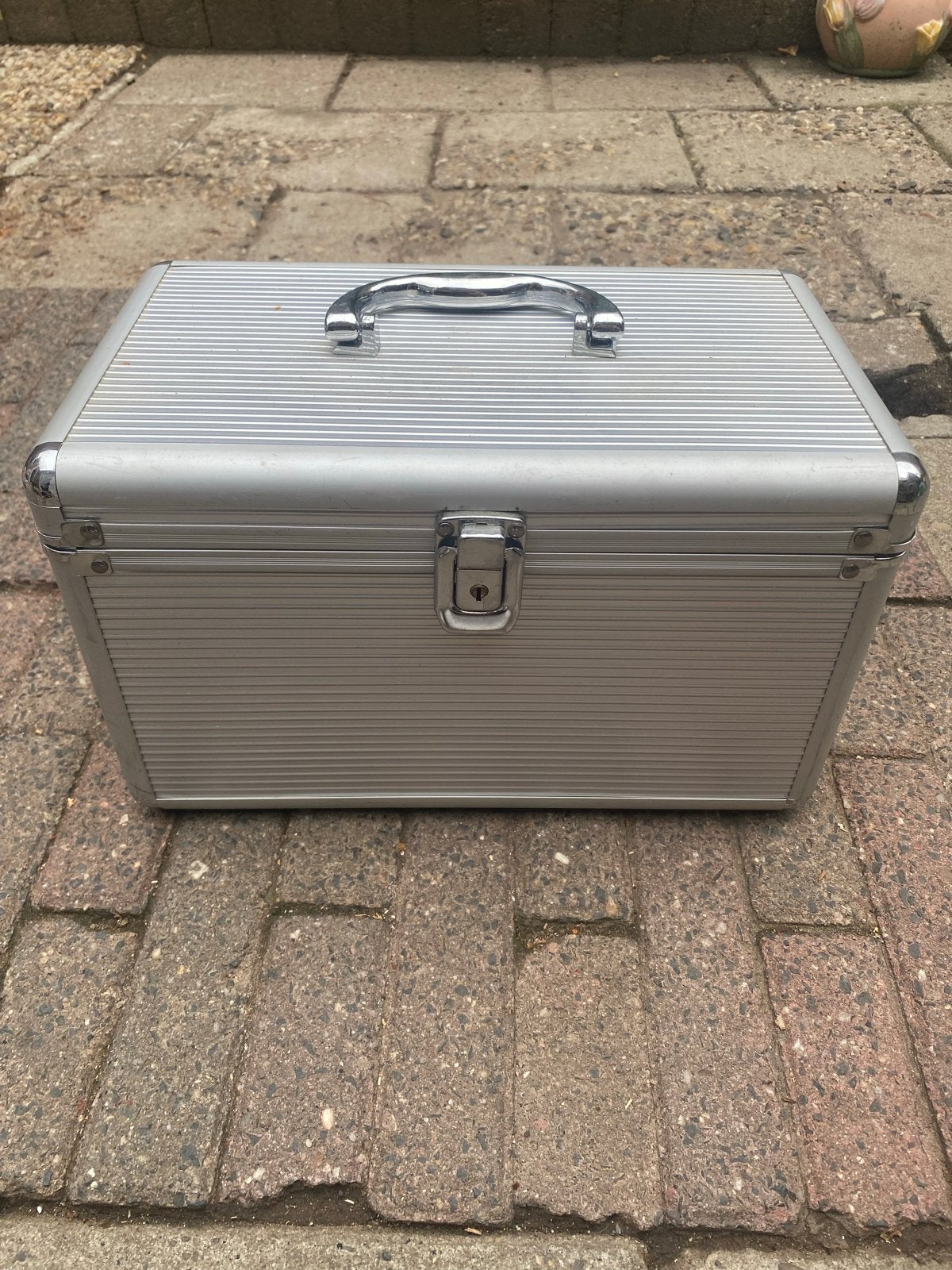 Aluminium koffer met slot - Hardcase, Ophalen, Gebruikt, Grijs, Met slot