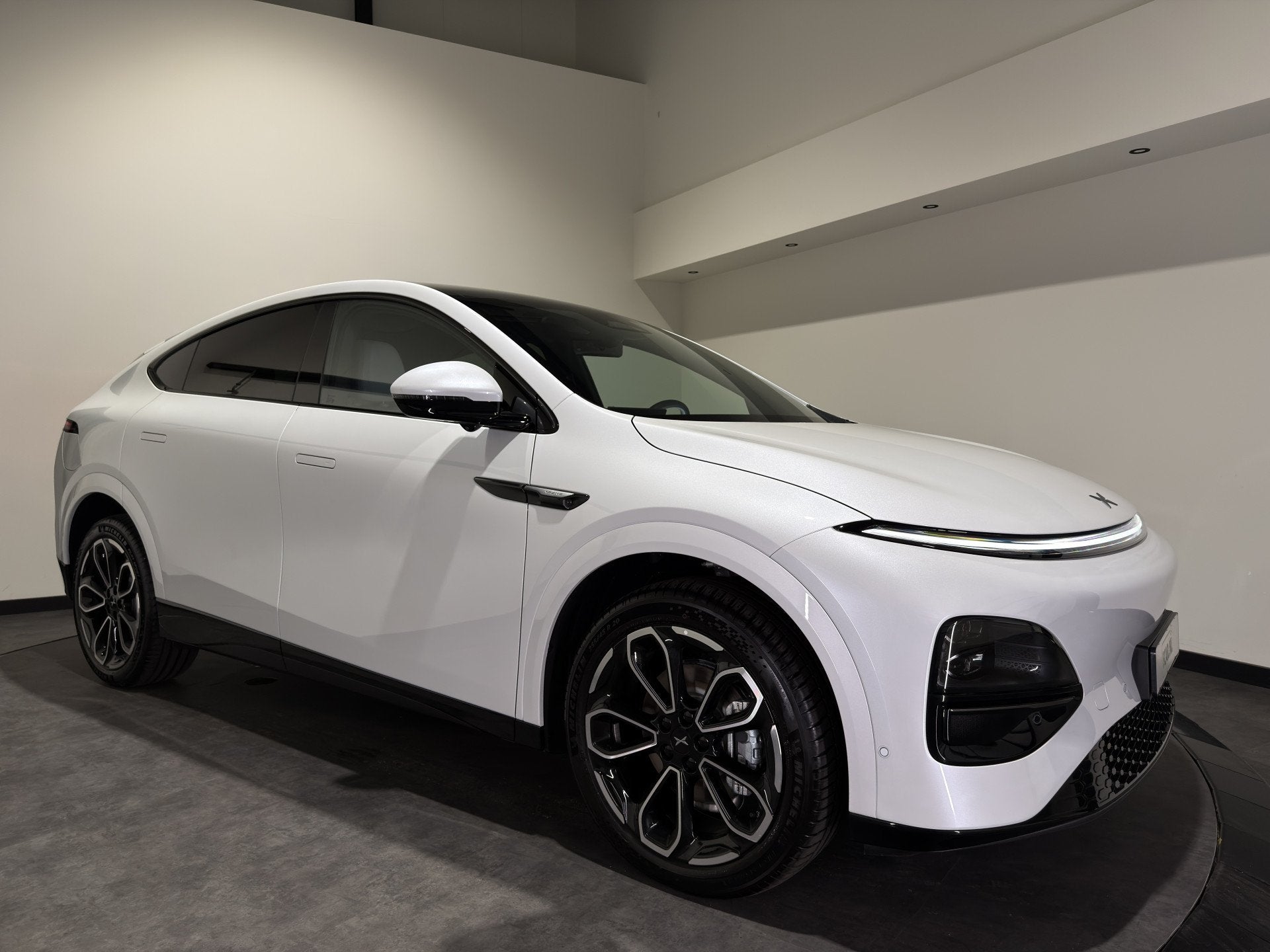 XPENG G6 RWD Long Range | Luxe Wit Interieur (bj 2026), Auto's, XPENG, Bedrijf, Te koop, G6, 360° camera, ABS, Adaptive Cruise Control