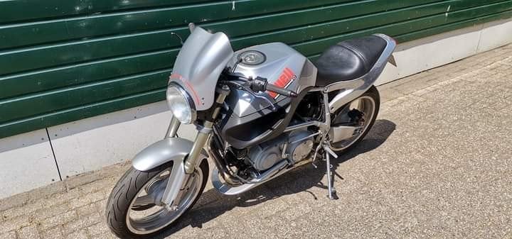 Buell X1 Lightning Millennium Edition, Motoren, 1203 cc, 2 cilinders, Sportuitlaat, Motorrijbewijs A