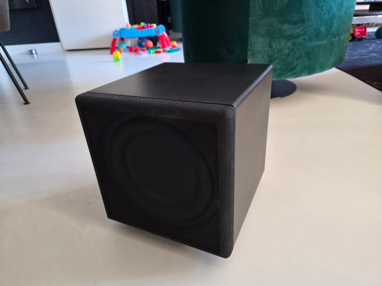 REL Acoustics Q301E Subwoofer, Gebruikt, Subwoofer, Ophalen, 150 watt of meer